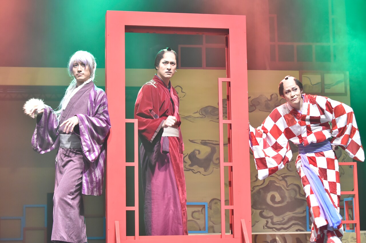 ミュージカル「『しゃばけ』弐 ～空のビードロ・畳紙～」ゲネプロより。（撮影：鏡田伸幸）