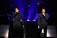 「I Love Musical」より、左から岡田浩暉、渡辺大輔。（撮影：宮川舞子）