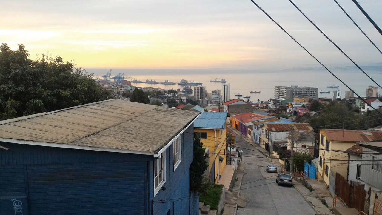 スペイン語で上演、神里雄大／岡崎藝術座の最新作がKYOTO EXPERIMENT 2017に