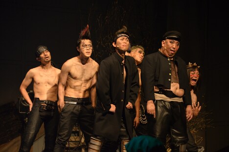 舞台「北斗の拳―世紀末ザコ伝説―」ゲネプロより。