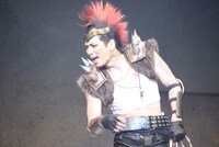 磯貝龍虎演じるザコ。