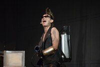 日替わりゲストの谷口賢志演じるザコ。