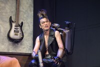 日替わりゲストの谷口賢志演じるザコ。