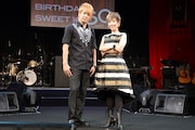 戸田恵子「60th Anniversary Live Show『Happy Birthday Sweet 60』」囲み取材より。左から植木豪、戸田恵子。