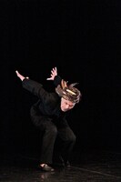 大野慶人「花と鳥」より。