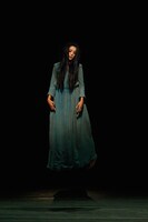 「百鬼オペラ『羅生門』」より。満島ひかり。（撮影：渡部孝弘）