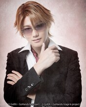 寿里演じる草薙出雲。