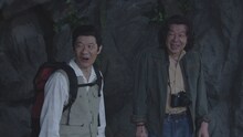 NHK総合「LIFE! ～人生に捧げるコント～」より。左から内村光良、古田新太。(c)NHK