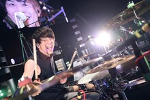 八木優樹（Dr, Cho）（撮影：後藤壮太郎）