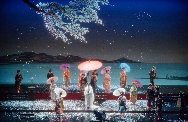 2013年に上演されたあいちトリエンナーレ2013 プロデュースオペラ「蝶々夫人」より。（撮影：中川幸作）