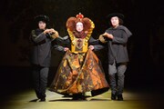 KAAT×パルコ プロデュース公演「オーランドー」フォトコールより。
