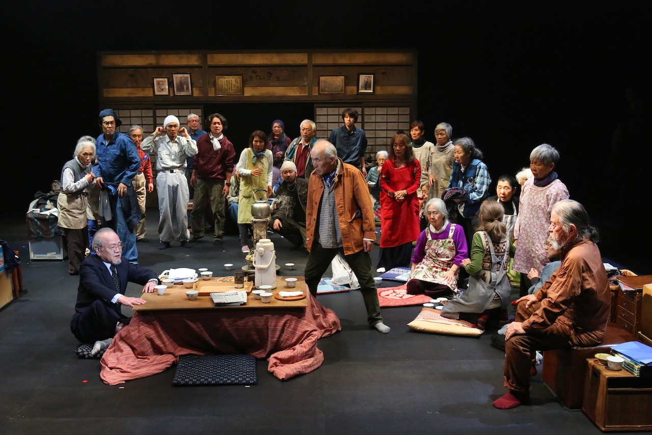 岩松了が作・演出、震災を背景にしたさいたまゴールド・シアター新作が開幕