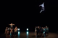 カンパニーXY「夜はこれから」より。(c)Christophe Raynaud de Lage