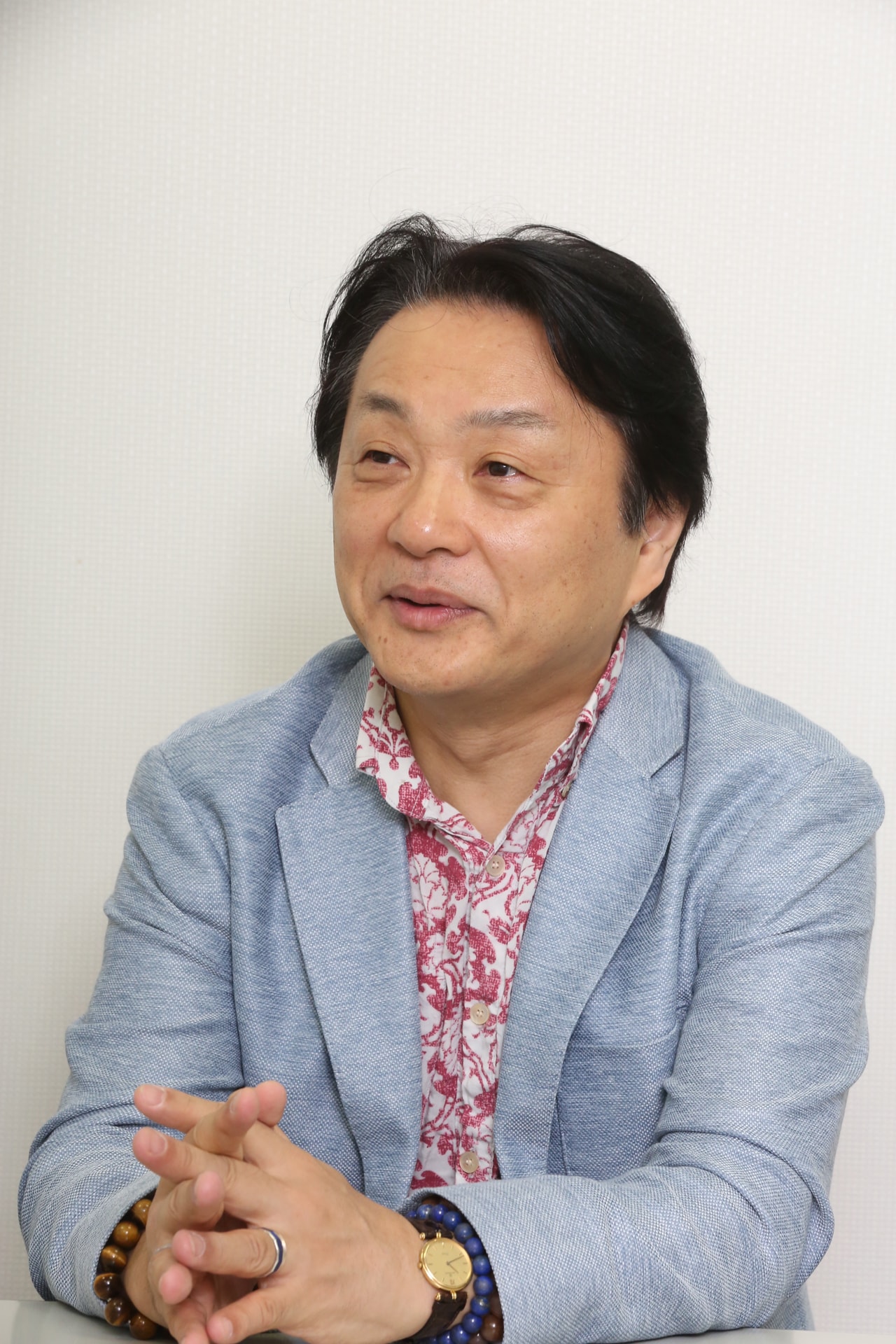 「レディ・ベス」小池修一郎が語る、“濃縮”した再演の見どころ＆盟友2人の魅力