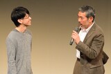 左から鍛治本大樹、原口健太郎。