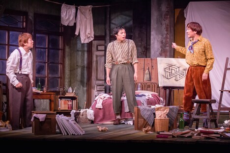 ヨーロッパ企画 第36回公演公演「出てこようとしてるトロンプルイユ」より。（撮影：清水俊洋）