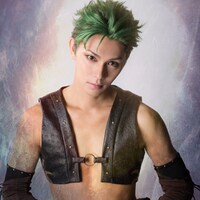 小谷嘉一演じる野沢菜。