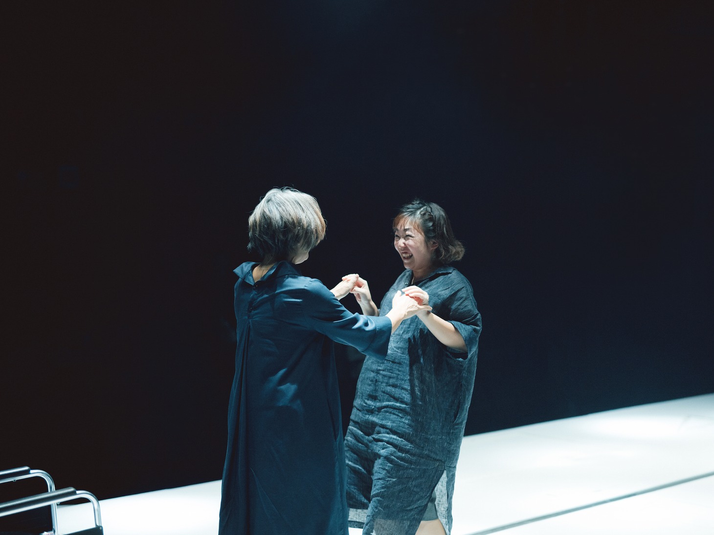 フェスティバル/トーキョー17「わたしが悲しくないのはあなたが遠いから」（ウエスト）より。（photo : Hideaki Hamada）