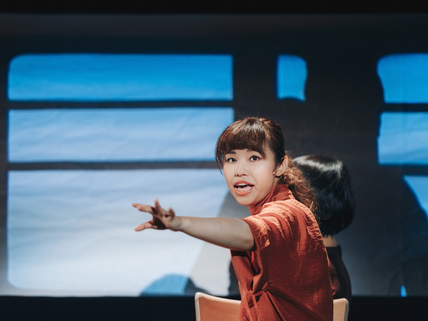 フェスティバル/トーキョー17「わたしが悲しくないのはあなたが遠いから」（イースト）より。（photo : Hideaki Hamada）