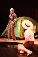 2016年上演の「DRUMS」（脚本・演出：中野成樹）より。Pictures courtesy of Esplanade Theatres on the Bay