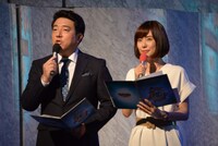 左から佐野瑞樹アナウンサー、山崎夕貴アナウンサー。