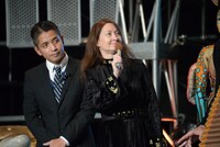 （中央）アーティスティックディレクターのレイチェル。