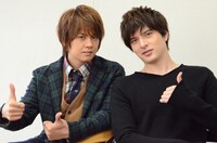 左から浦井健治、城田優。