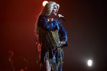 「HEDWIG AND THE ANGRY INCH『ヘドウィグ・アンド・アングリーインチ』SPECIAL SHOW」より。ジョン・キャメロン・ミッチェル演じるヘドウィグ。