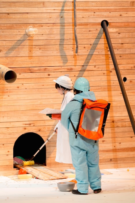 金氏徹平「tower（THEATER）」より。（撮影：守屋友樹）