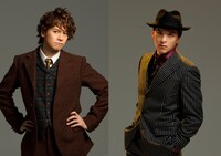 左から浦井健治演じるデビッド、城田優演じるチーチ。