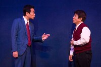 劇団スーパー・エキセントリック・シアター 第55回本公演「ミュージカル・アクション・コメディー『カジノ・シティをぶっとばせ!! ～丁半コマ揃いました～』」より。