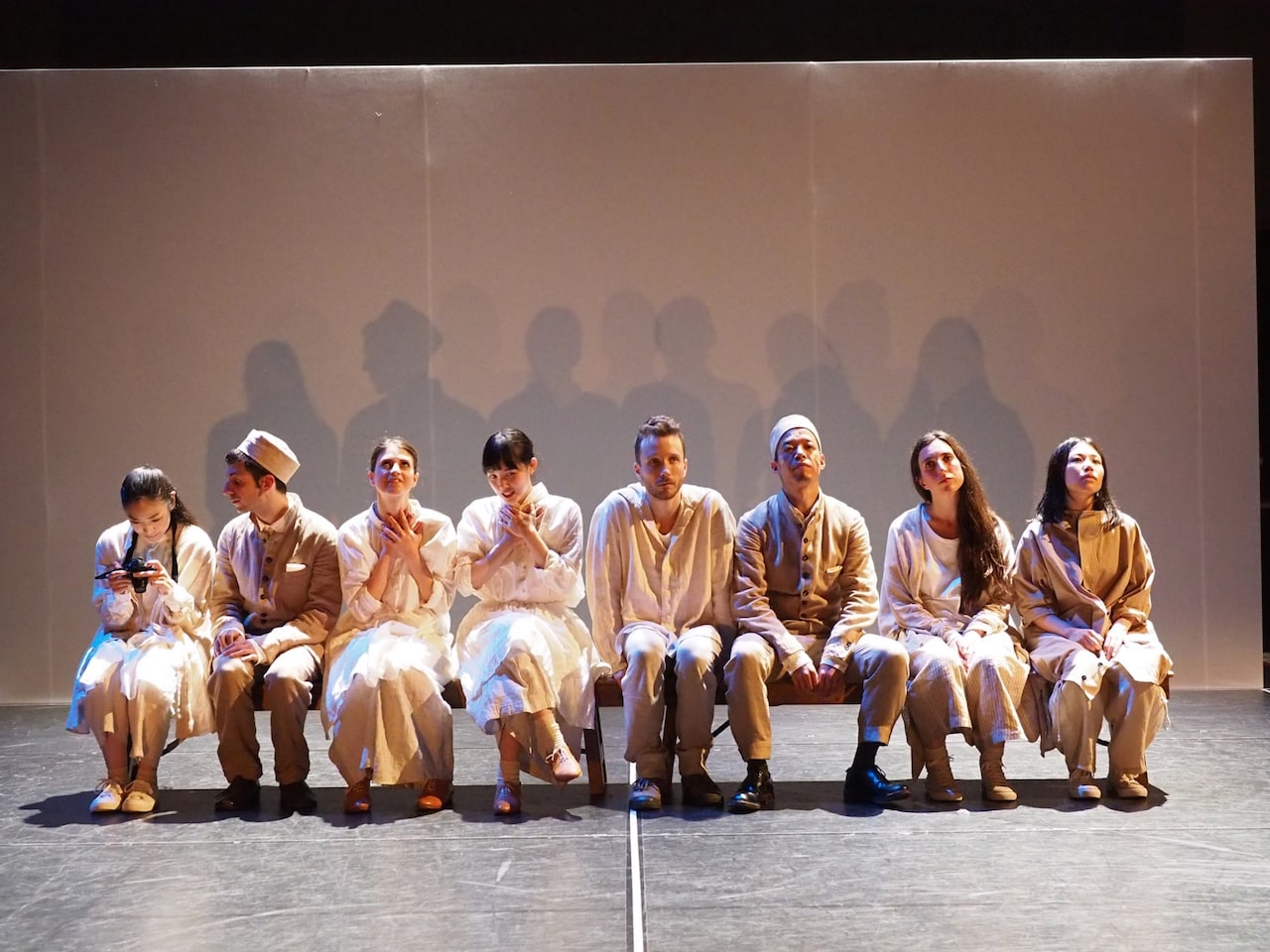 マームとジプシー「IL MIO TEMPO」本日開幕、日伊キャストのコメントも公開