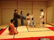 東京タンバリン わのわ「お点前ちょうだいいたします」より。