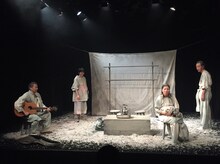 iaku「ハイツブリが飛ぶのを」より。