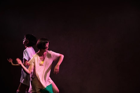 康本雅子「子ら子ら」より。（撮影：松本成弘）