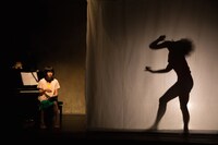 康本雅子「子ら子ら」より。（撮影：松本成弘）