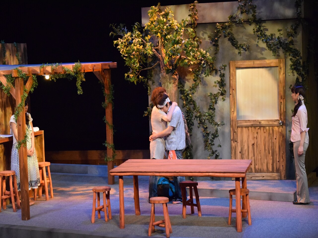 F's Company20周年記念公演、ある島の伝統描く「けしてきえないひ」が三重で