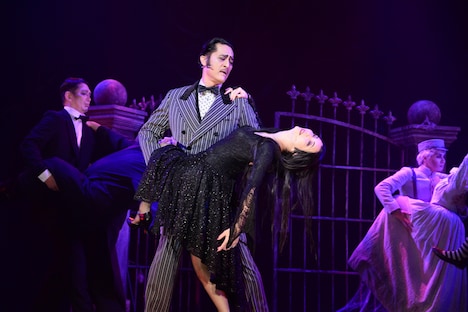 パルコ・プロデュース「ブロードウェイ・ミュージカル『アダムス・ファミリー』」フォトコールより。