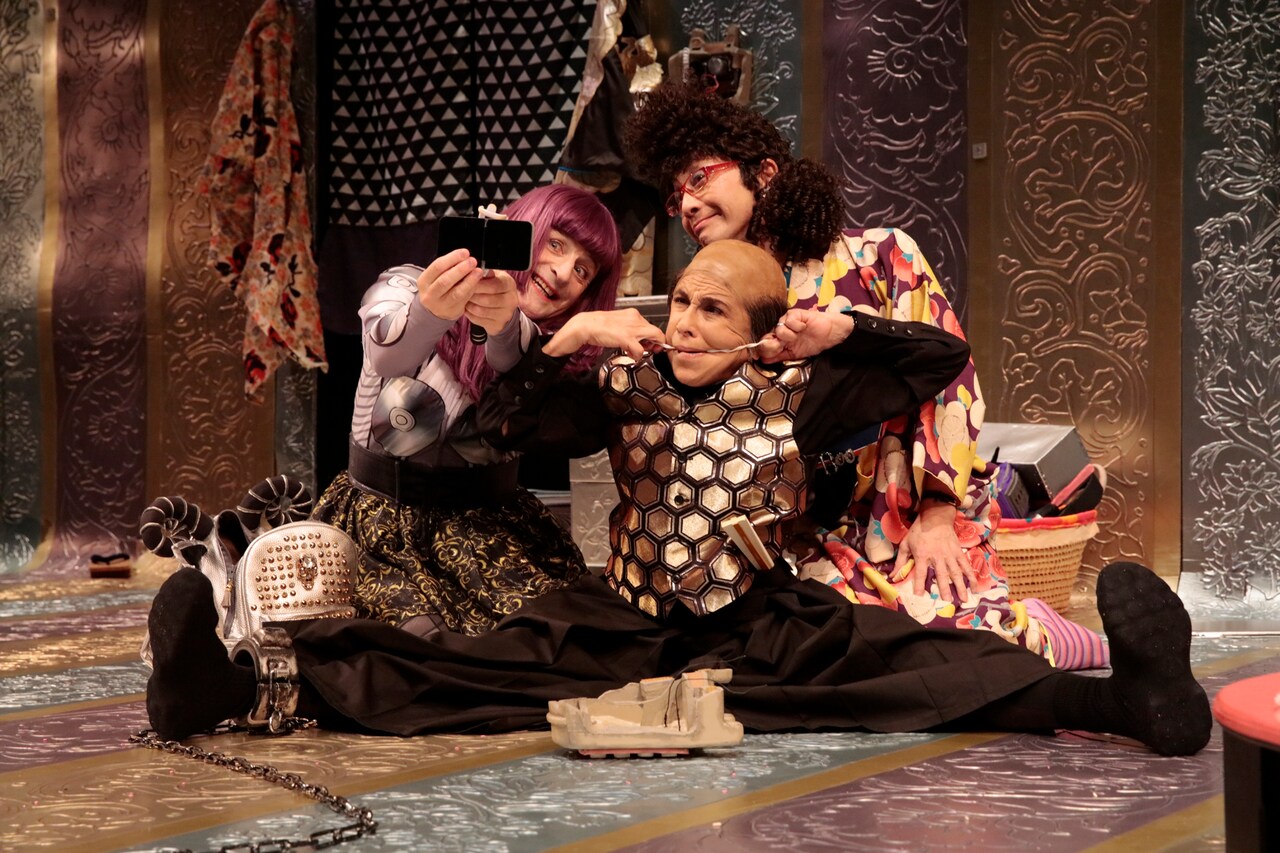 父母娘のバトルをコミカルに描く、野田秀樹「表に出ろいっ！」英語版がまもなく