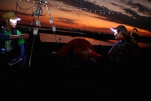 ニッポンの河川 第7回公演「大地をつかむ両足と物語」より。