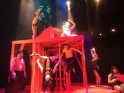 2016年に上演された「結婚式」より。