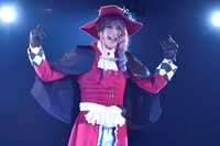 ミュージカル「『魔界王子 devils and realist』the Second spirit」ゲネプロより。碕理人演じるジル・ド・レイ。（撮影：鏡田伸幸）