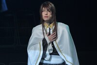 松本ミュージカル「『魔界王子 devils and realist』the Second spirit」ゲネプロより。祐一演じるクロスビー牧師。（撮影：鏡田伸幸）
