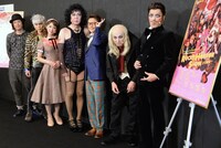 「ロッキー・ホラー・ショー」囲み取材より。左から河原雅彦、武田真治、ソニン、古田新太、小池徹平、ISSA、ROLLY。