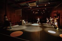 「ななめライン急行」初演の様子。