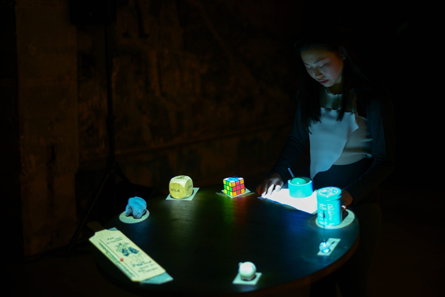 「宇宙からの文明」より。(c)三浦庸古