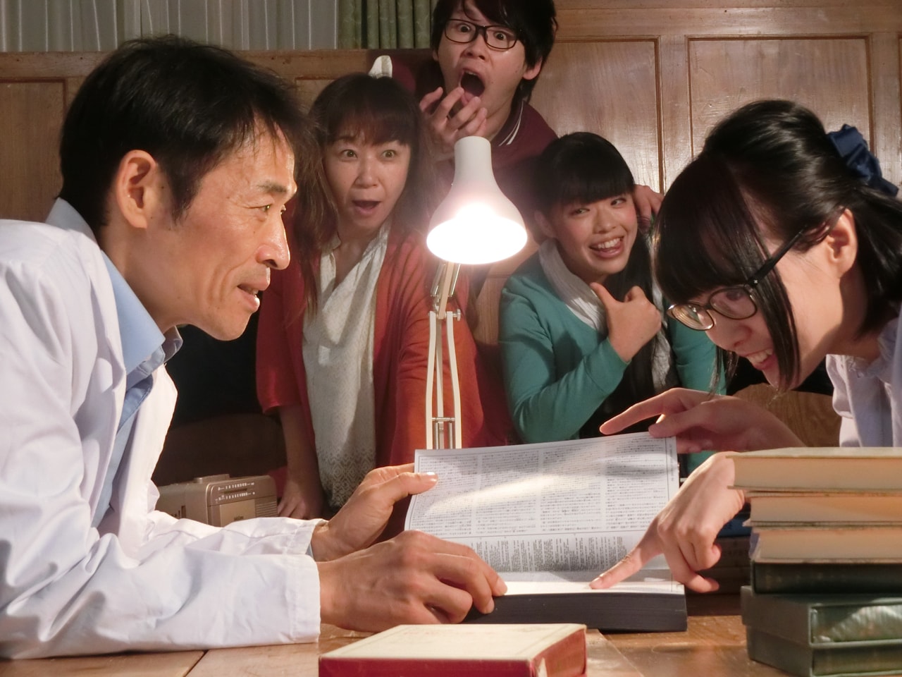 恋愛を信じない大学教授、気象予報士の声に恋して暴走