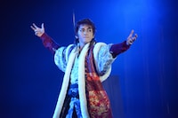 鍵本輝演じる前田慶次。