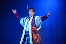 鍵本輝演じる前田慶次。