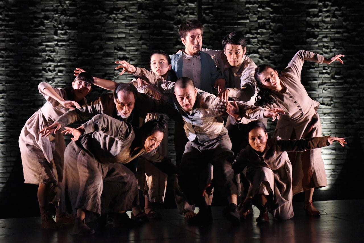 新生「変身」開幕、小野寺修二「今、ここ静岡でしか観られないものに」